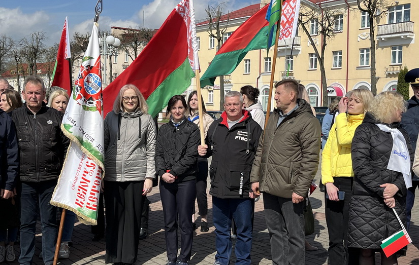 Праздник в волковыске. Митинги в Беларуси. Митинг 9 мая. С праздником днем Победы. Автопробег 9 мая.