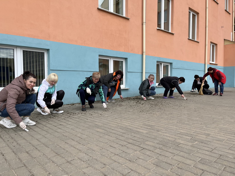 Общество соблюдает